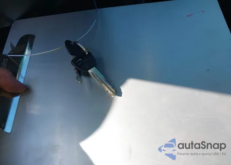 2000 Honda Civic Dx from USA, damaged, VIN 1HGEJ622XYL080410